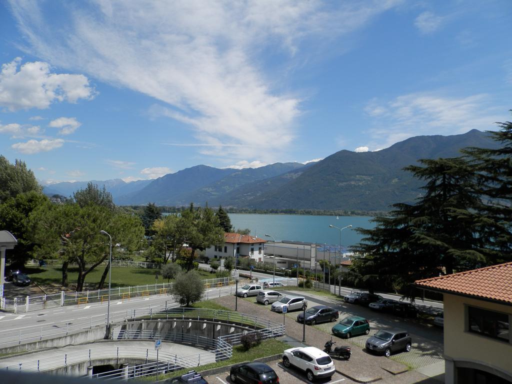 Continental Hotel Lovere Exterior foto
